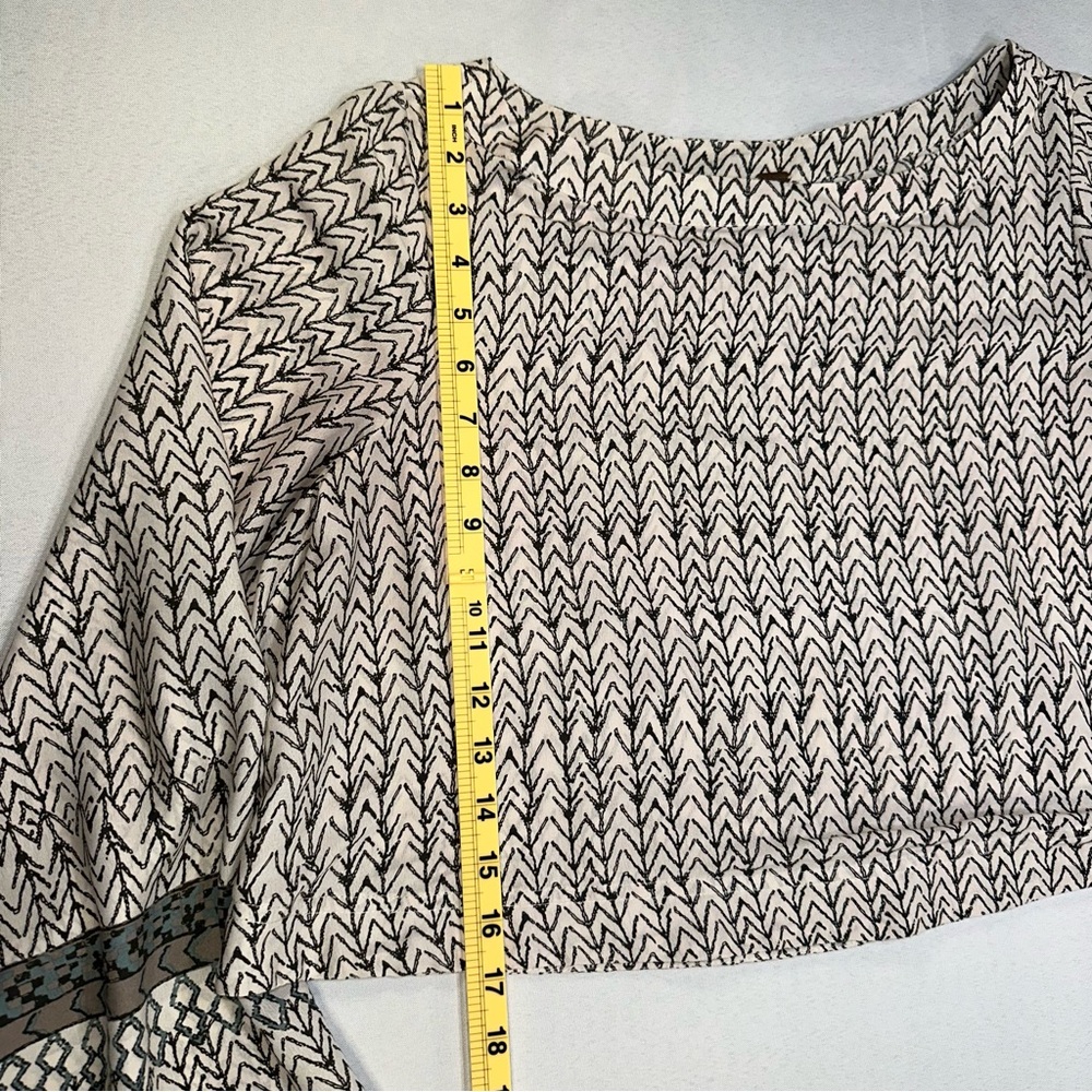 FREE PEOPLE Stars Aligned Bell Sleeve Crop Top Blouse in Chevron Tribal Size S - Picture 10 of 12